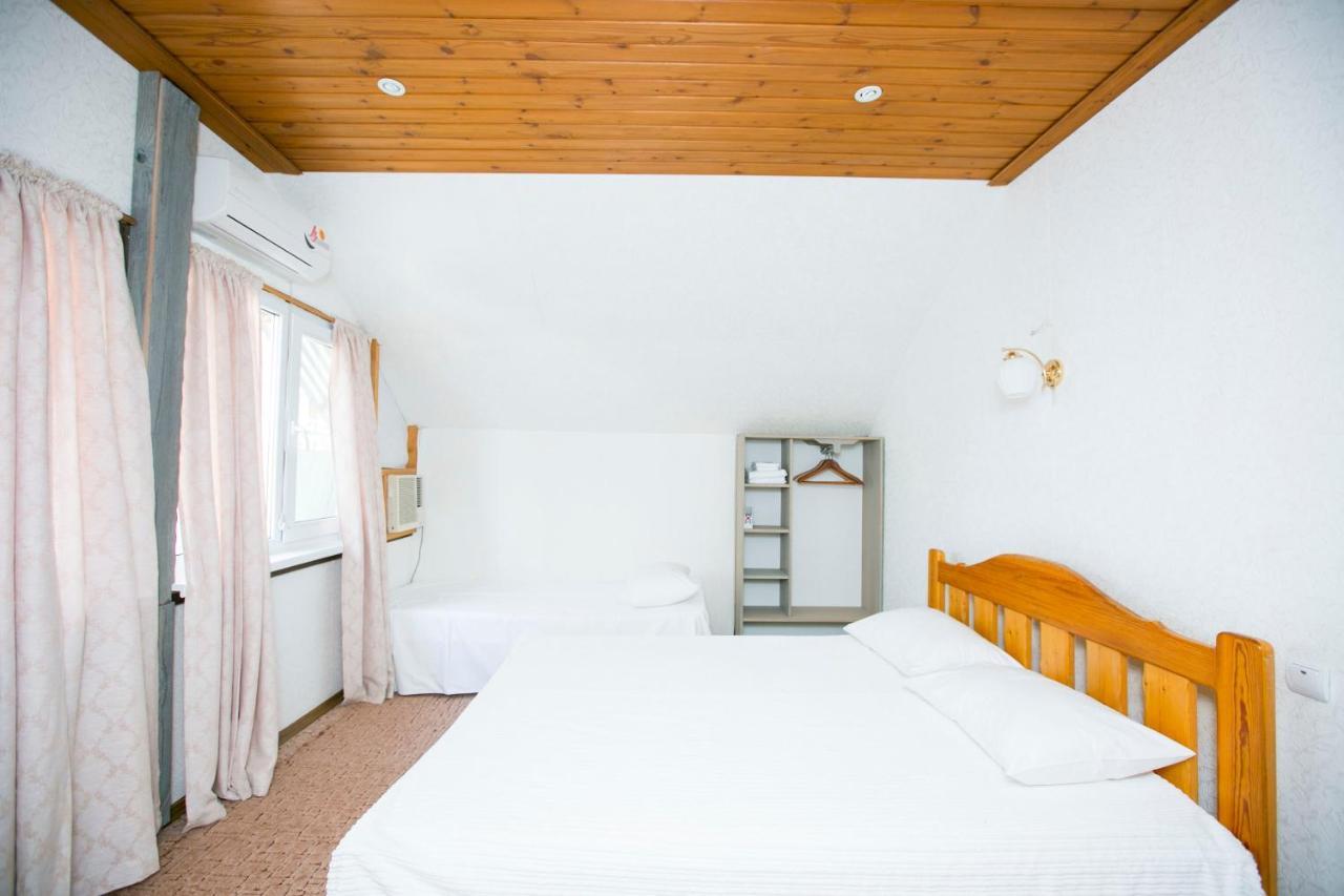 Guest House Lavr Gagra Eksteriør billede