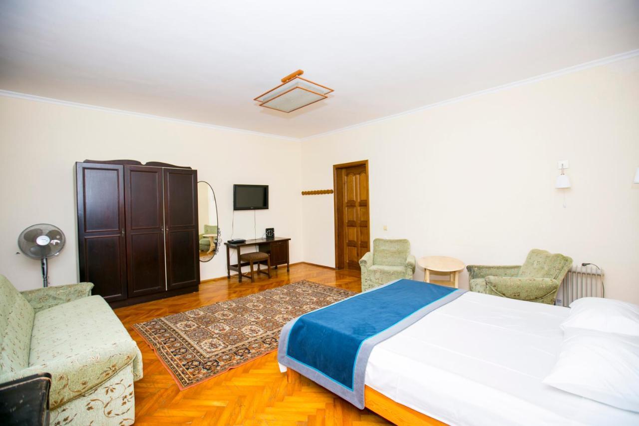 Guest House Lavr Gagra Eksteriør billede