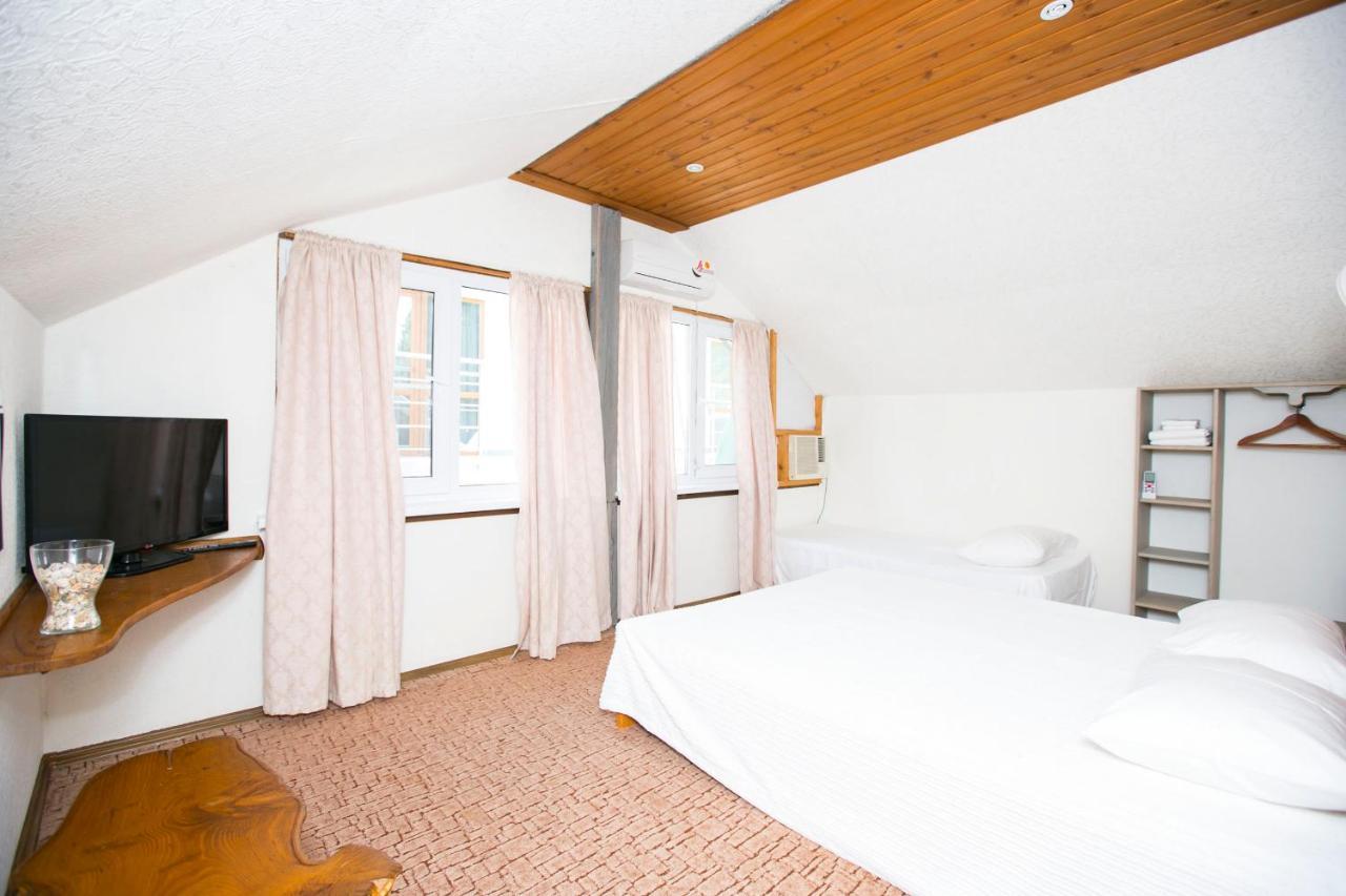 Guest House Lavr Gagra Eksteriør billede