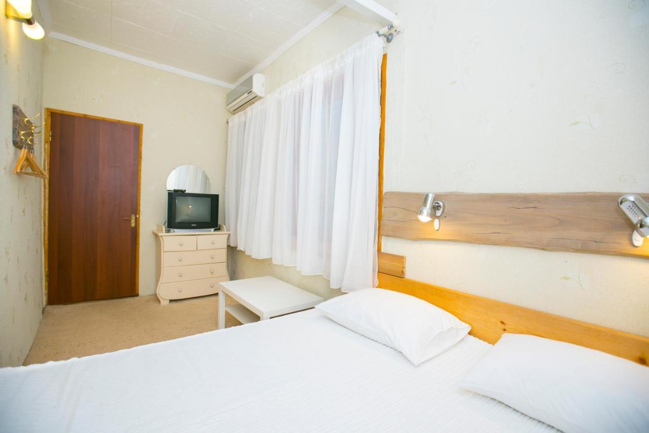 Guest House Lavr Gagra Eksteriør billede