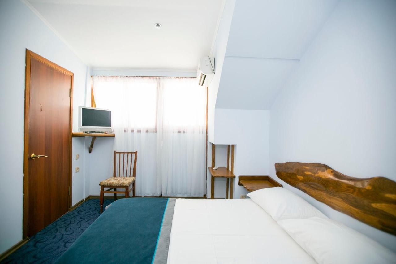 Guest House Lavr Gagra Eksteriør billede
